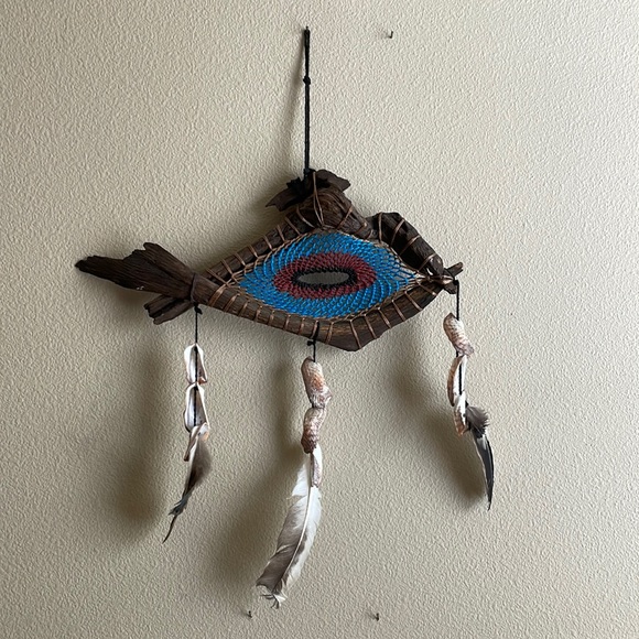 Wooden Dream Catcher that is shaped like an eyeball - Picture 1 of 3
